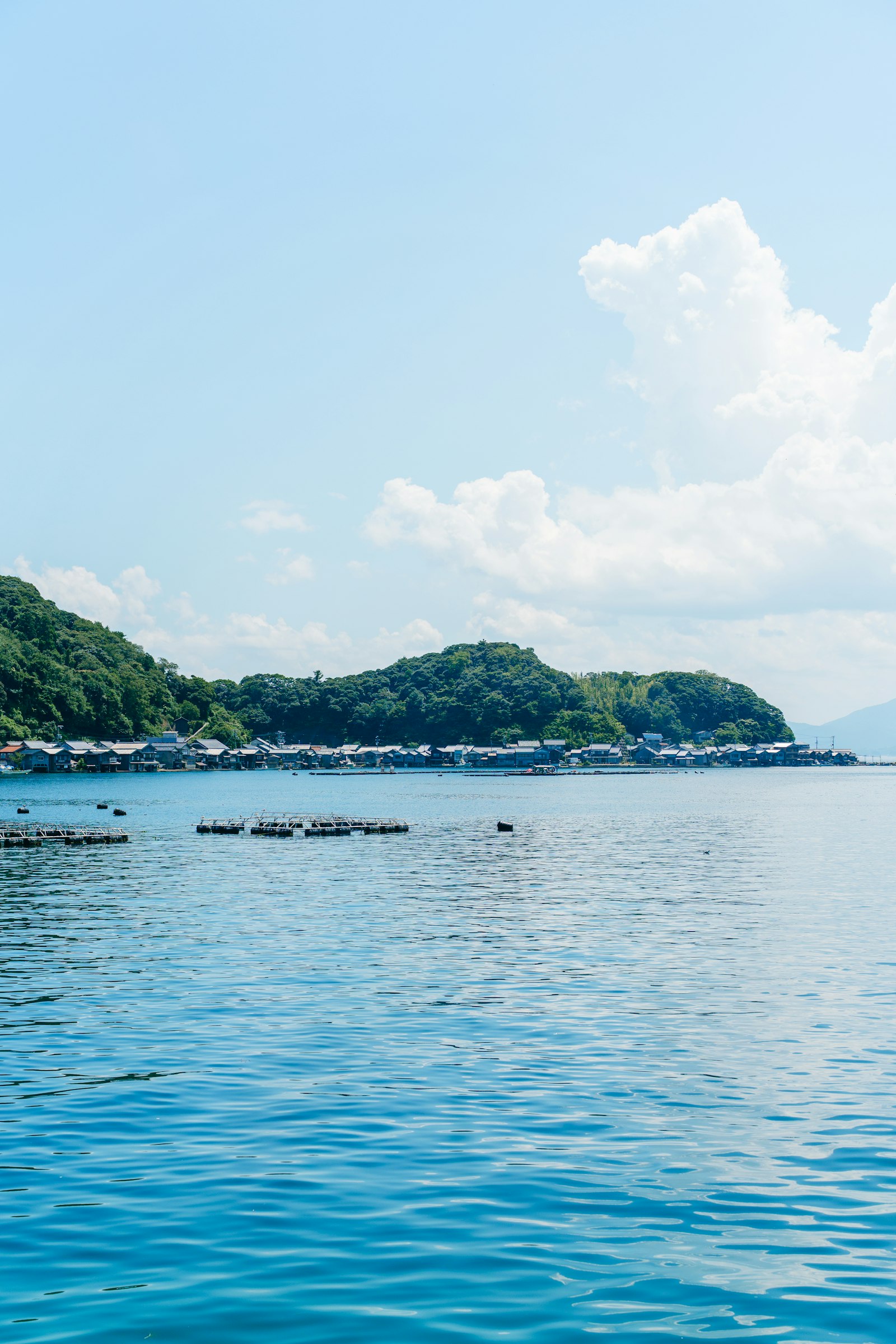 瀬戸内の海と島々の穏やかな景観